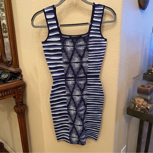BCBG MAXAZRIA Women Hailey Blue Patterned Short Bodycon Party Dress Size XS - Picture 1 of 6